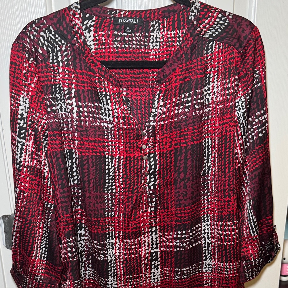 Roz & Ali Red and Black Satin Blouse